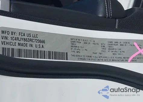 2024 Jeep Grand Cherokee 4Xe z USA, uszkodzony, nr VIN 1C4RJYB63RC720666